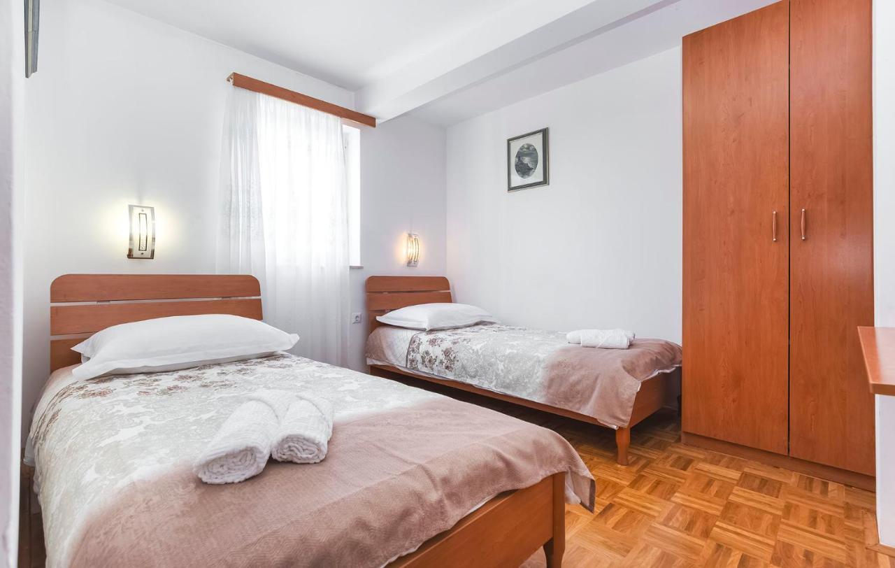 Branko B4 Apartment Porec Bagian luar foto